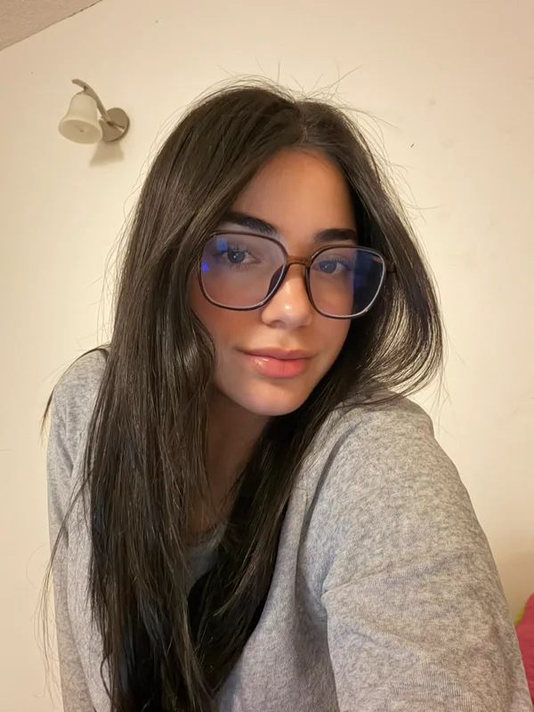 Sara Gutiérrez, Agente Administrativo Bilingüe, apoya operaciones en Estados Unidos